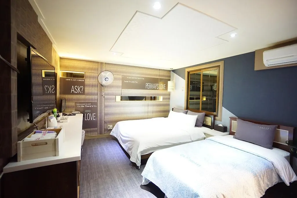 Oh Hotel Busan 2*,